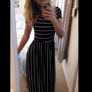 ⭐️ MAXI DRESS WITH POCKETS!